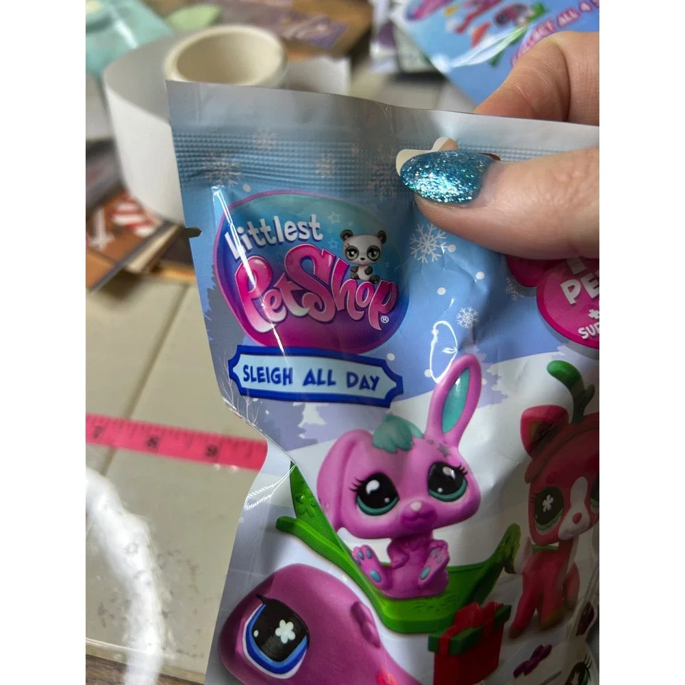 Littlest Pet Shop Sleigh All Day Mystery‎ Box Christmas Holiday Edition 1 Set
